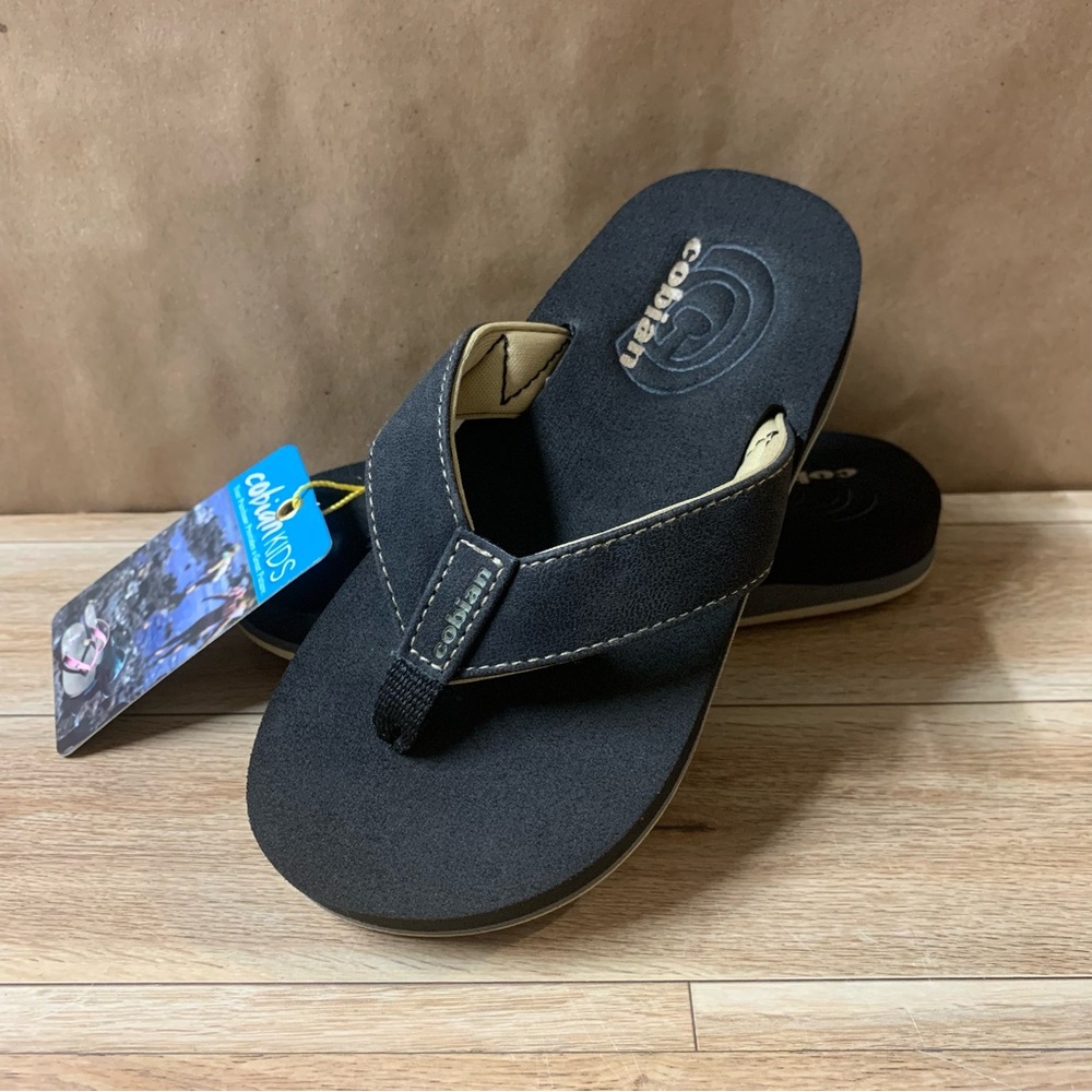 New! Cobian Kids Floater 2 JR Flip Flops Thongs 11 12 Black Beach Surf Sandals